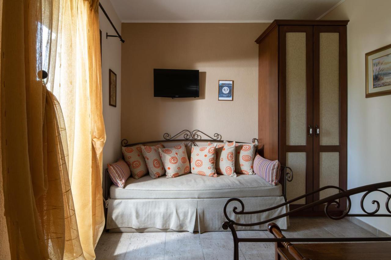 Chorostasi Guest House Parthenon Bagian luar foto