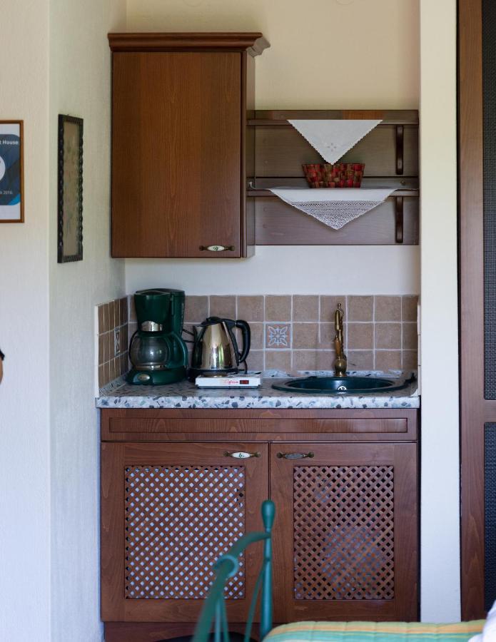 Chorostasi Guest House Parthenon Bagian luar foto